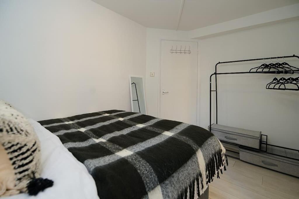 Fabulous 3 Bed Nw London Apartment With Private Garden Exterior photo
