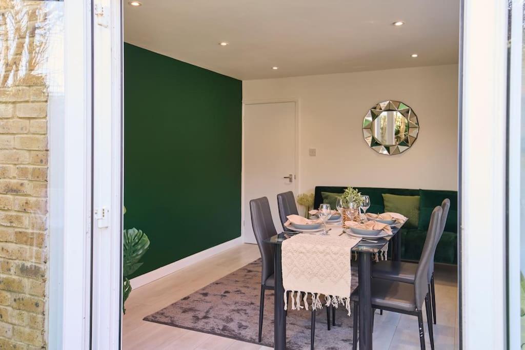 Fabulous 3 Bed Nw London Apartment With Private Garden Exterior photo